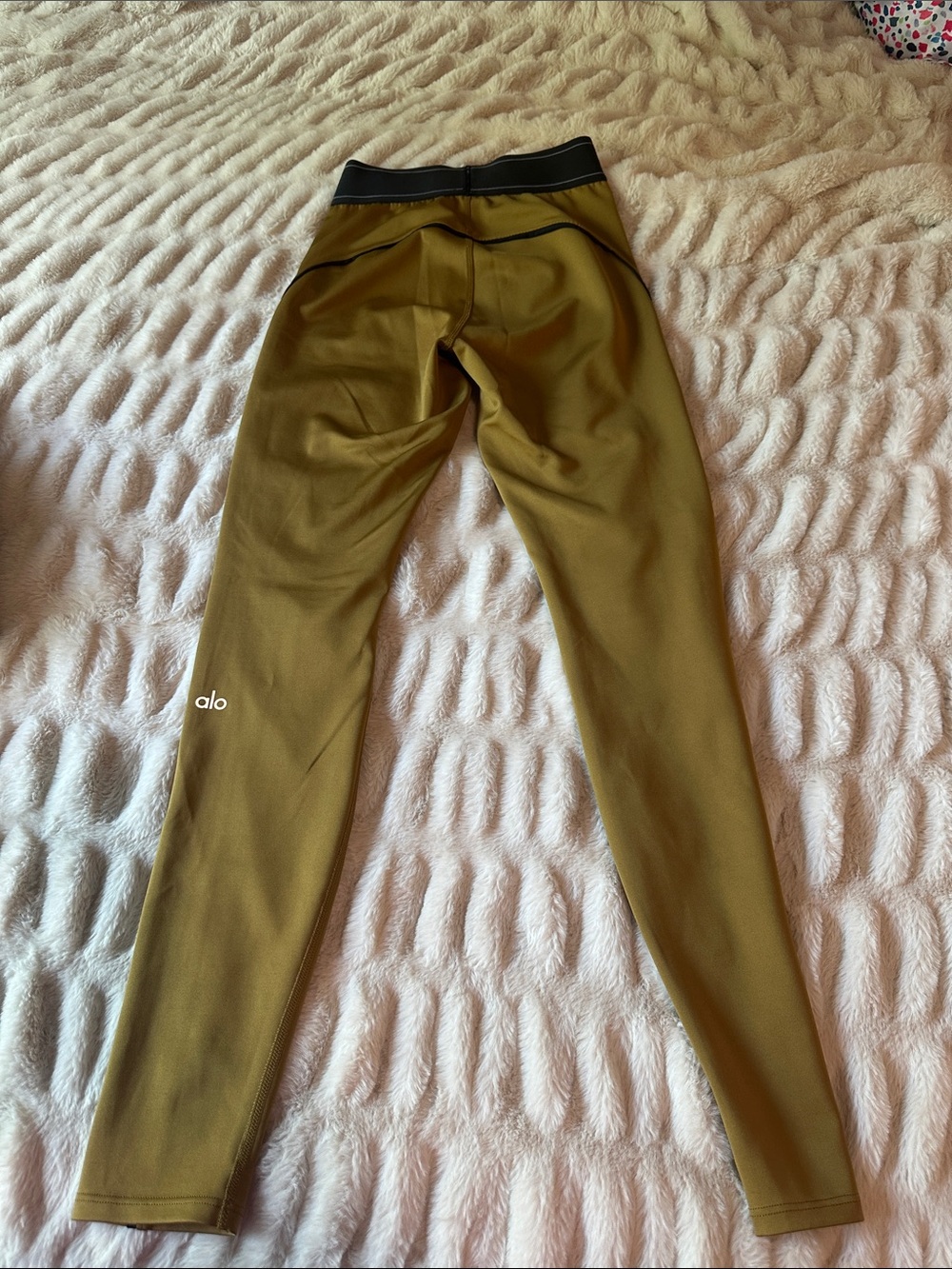 Alo Suit up Olive Green Active Leggings - Alo size Small - Picture 4 of 9
